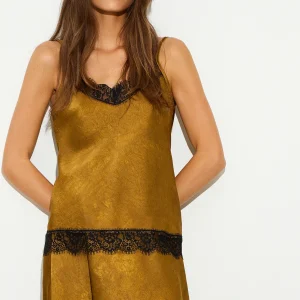 TOP DE SATÉN CON ENCAJE VERDE OLIVA