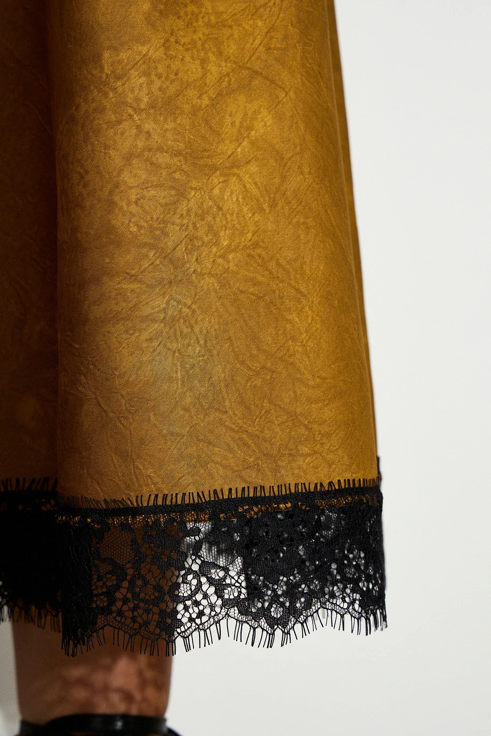 FALDA LARGA CON ENCAJE VERDE OLIVA - Imagen 5