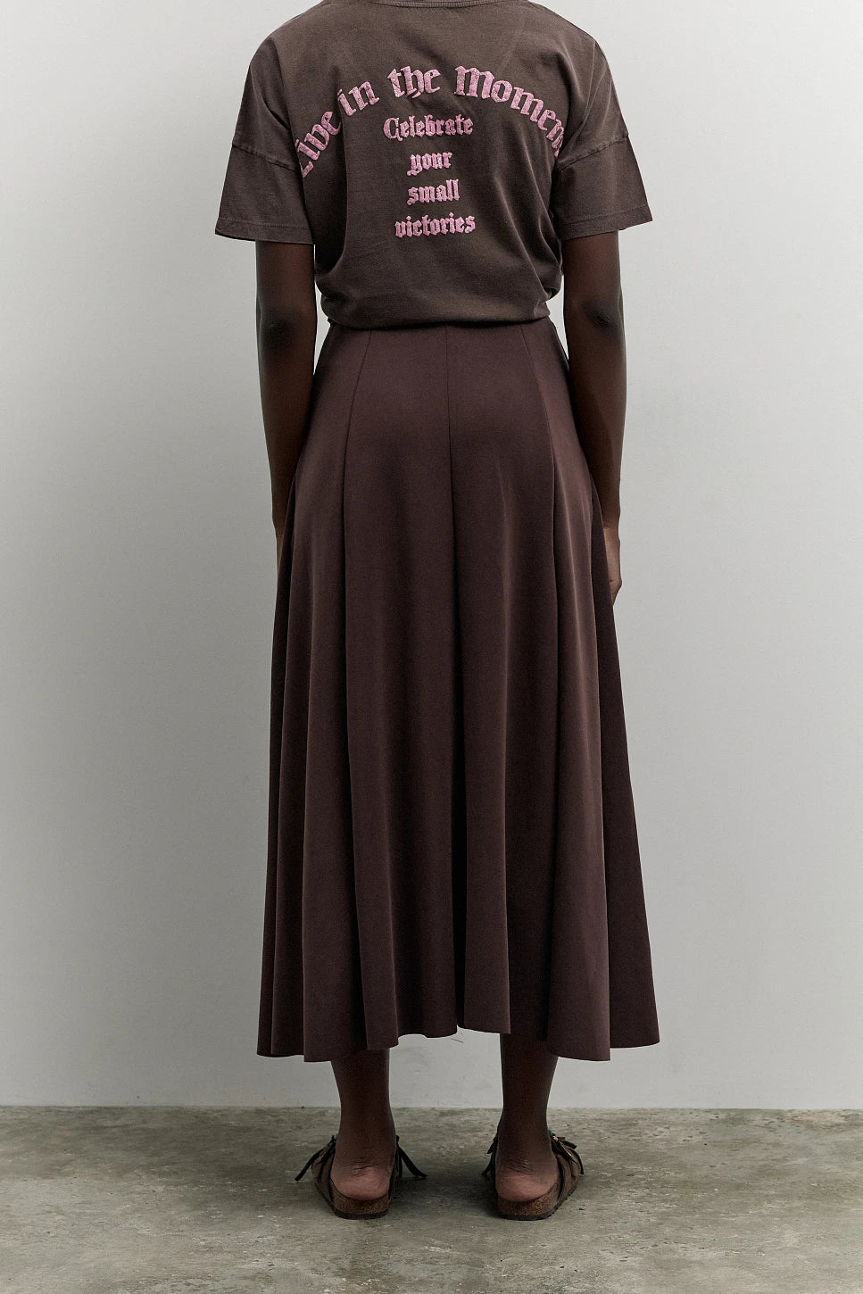 FALDA LARGA CON ABERTURAS MARRÓN CHOCOLATE - Imagen 4