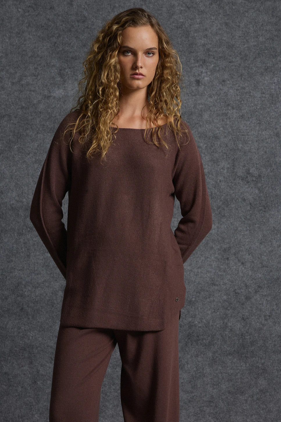 CONJUNTO DE PUNTO MARRÓN CHOCOLATE - Imagen 3