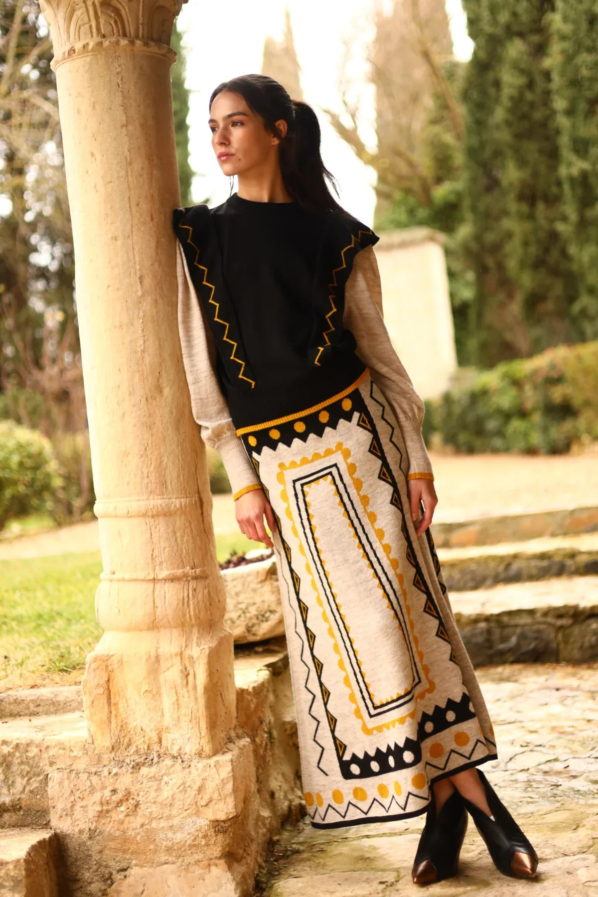 JERSEY ASIRI BEIGE/NEGRO