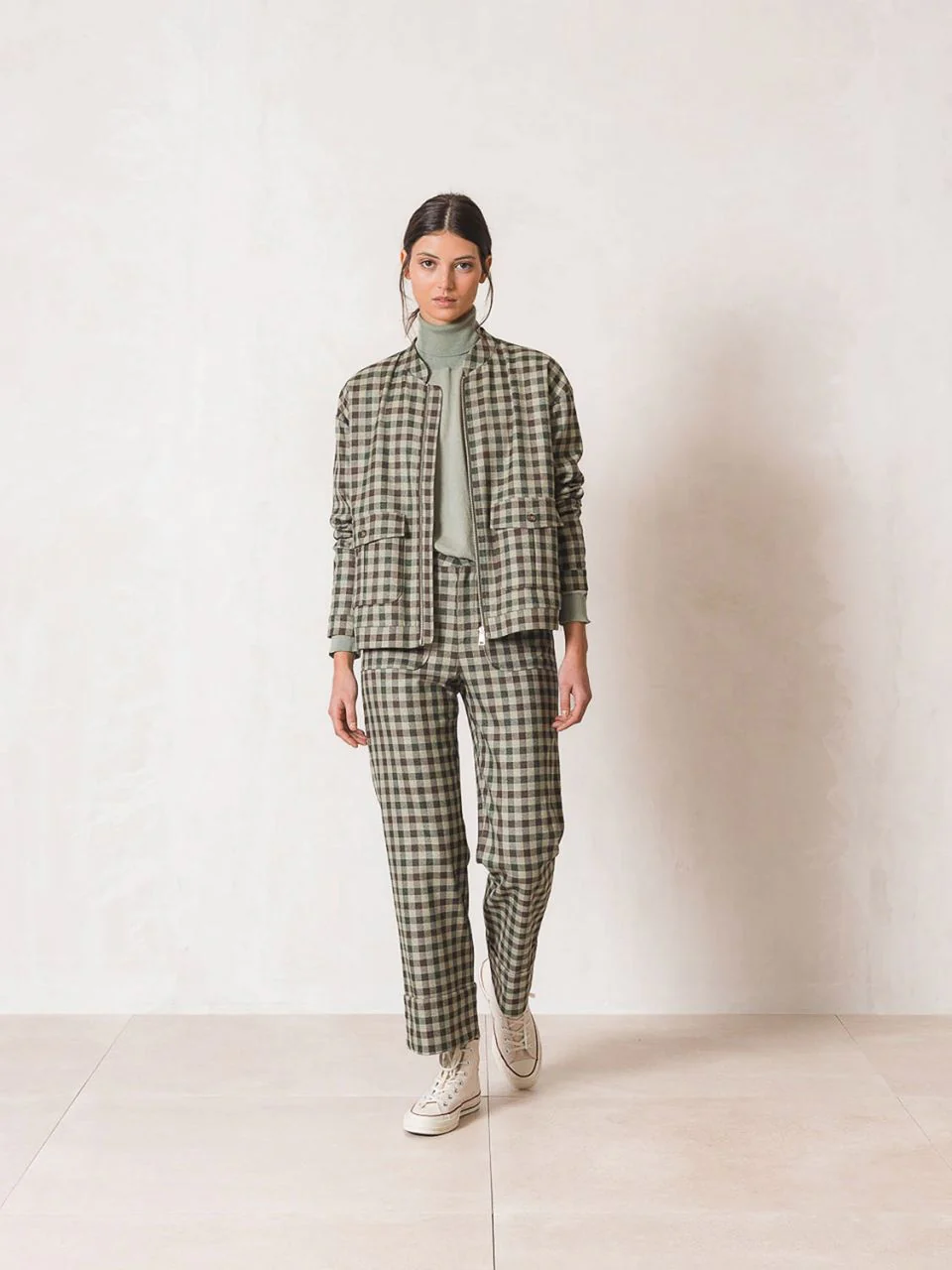 CHAQUETA BOMBER CUADROS - Imagen 4