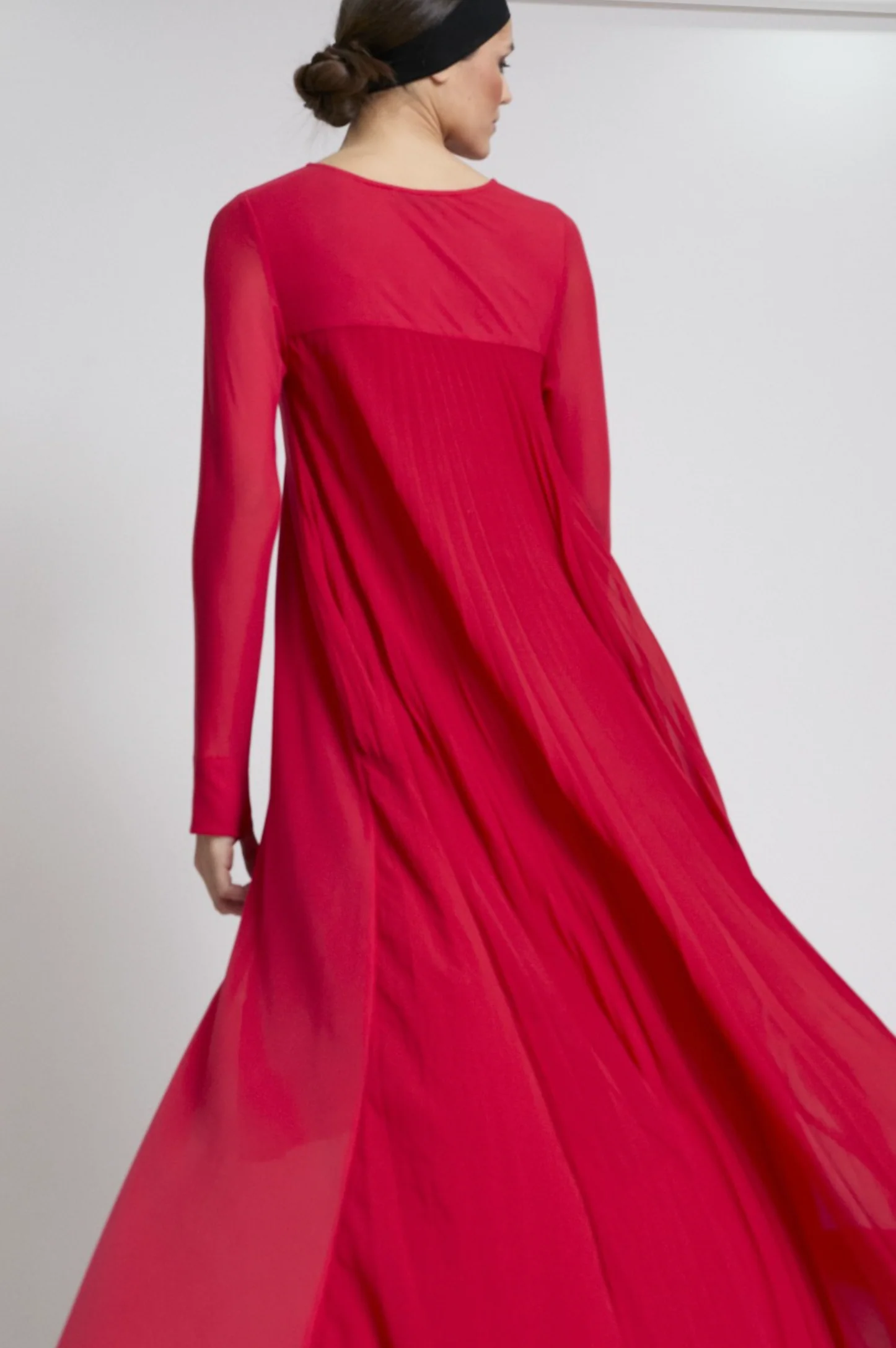 VESTIDO ESPALDA PLISADA ROJO - Imagen 3