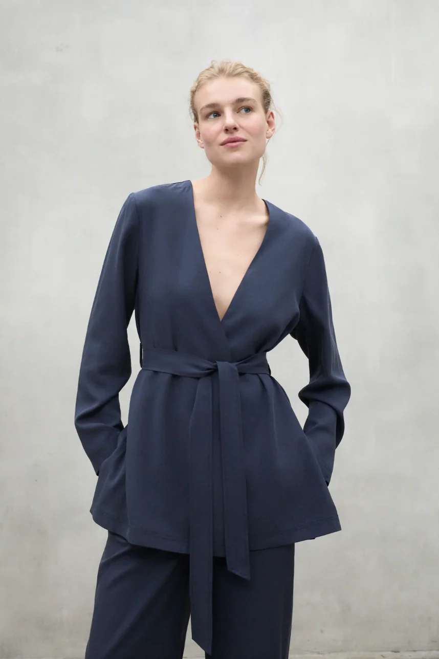 CHAQUETA TANA AZUL MARINO