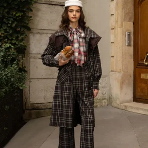 ABRIGO NIKITA MARRÓN