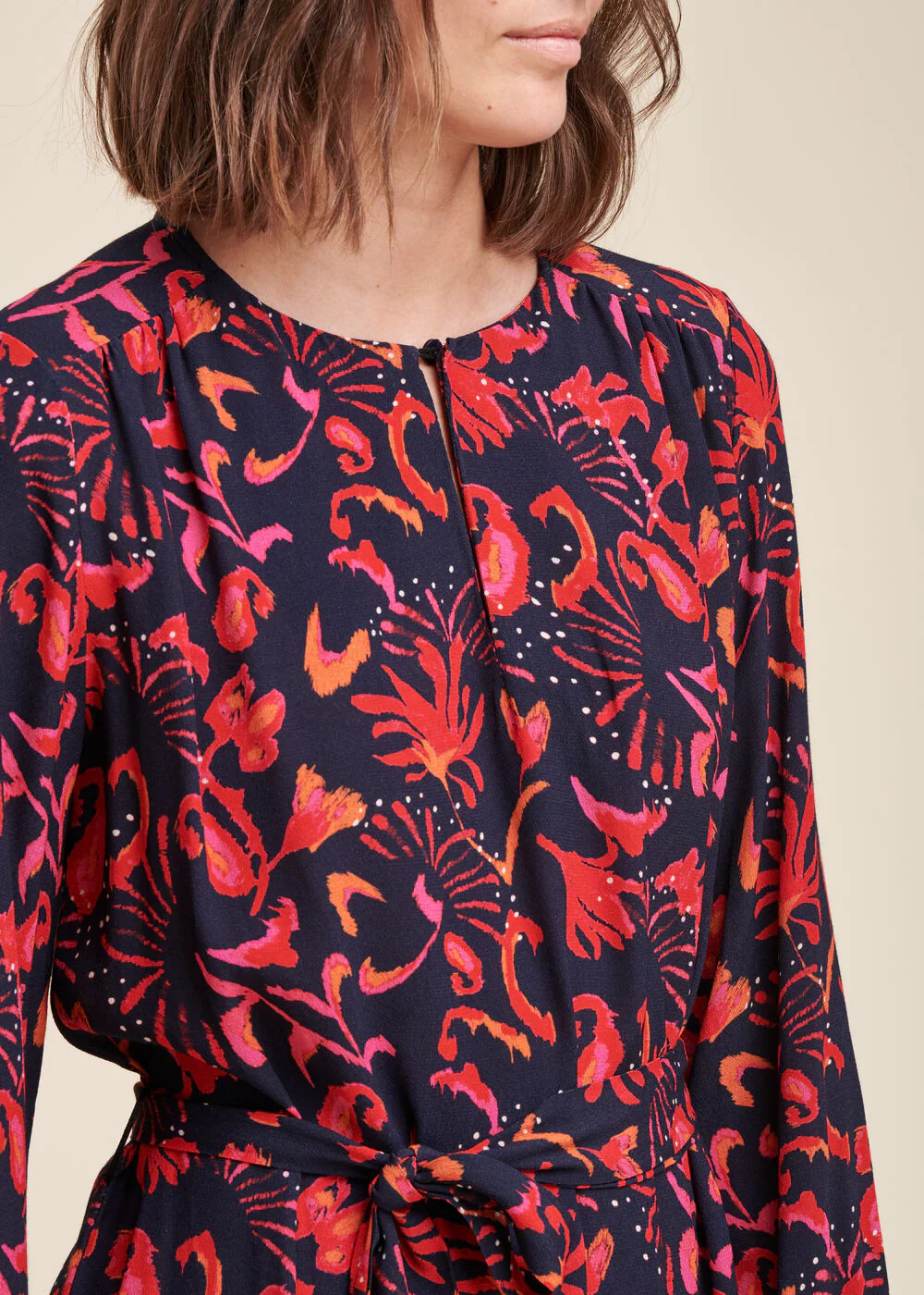 VESTIDO CORTO ESTAMPADO DE FLORES - Imagen 4