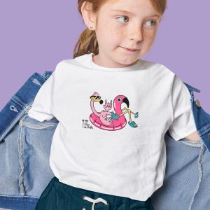 Camiseta manga corta infantil de niño y niña en blanco y estampado flamenco en flotador