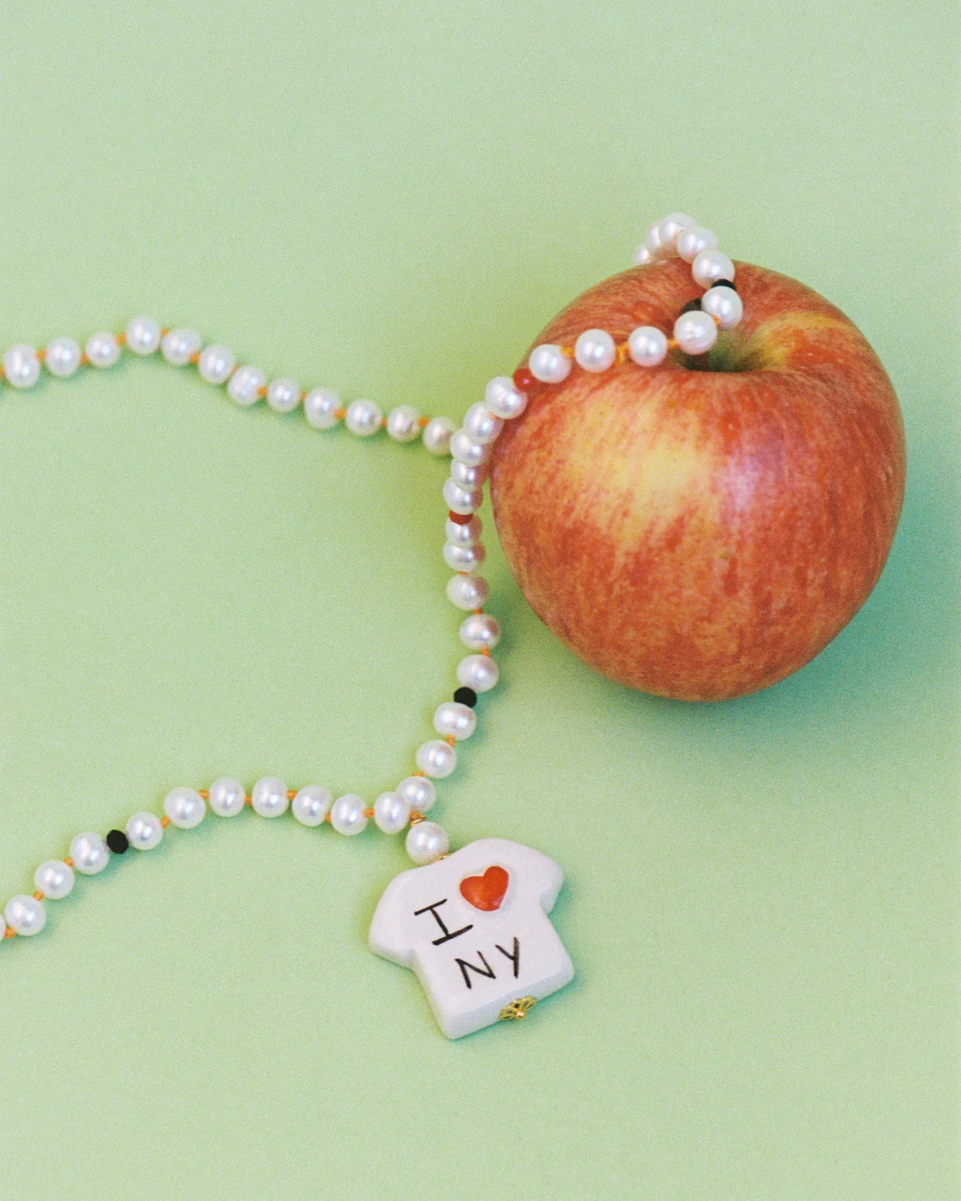 COLLAR LARGO DE PERLAS T-SHIRT I LOVE NY - Imagen 4