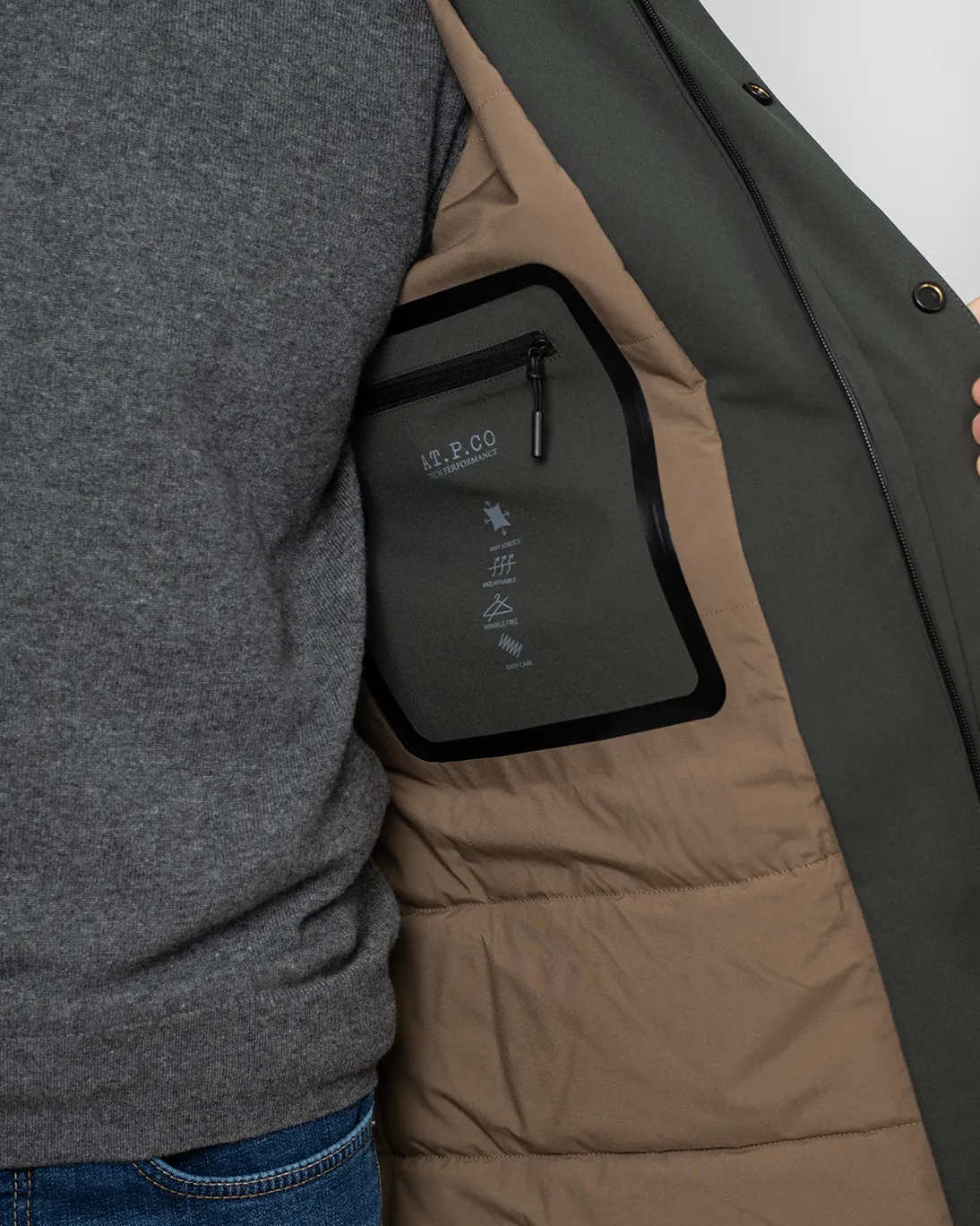 GABARDINA VERDE ACOLCHADA AT.P.CO - Imagen 4