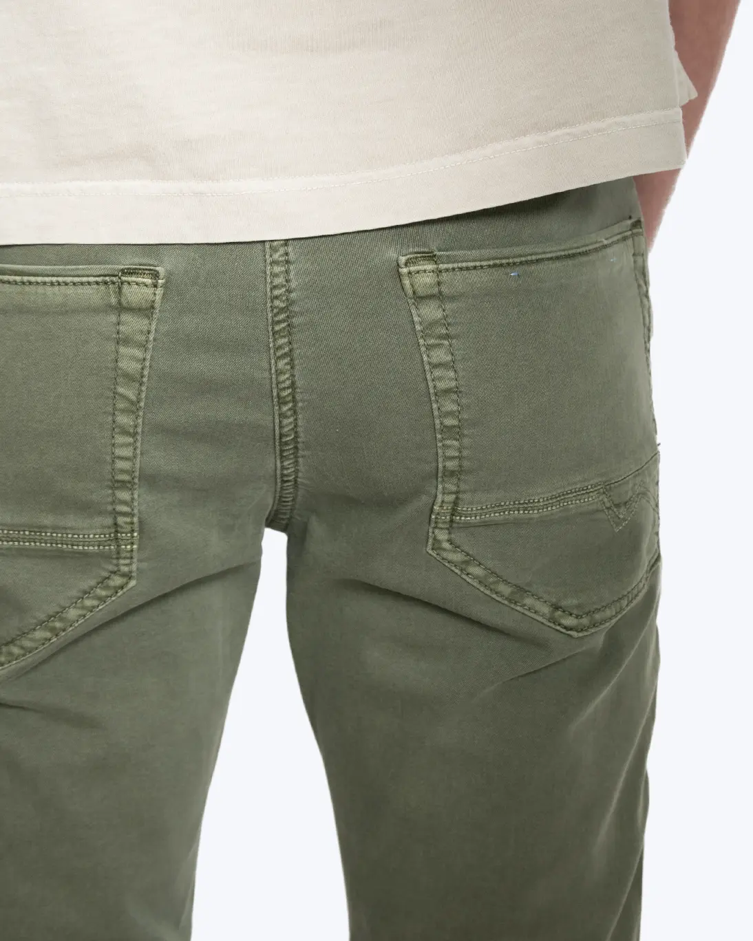 PANTALÓN VERDES 5 BOLSILLOS ARNE PIPE MAC JEANS - Imagen 4