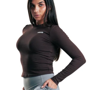 SUETER ACANALADO SLIM HERO MARRON