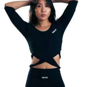 TOP YOGA CROSS HERO NEGRO